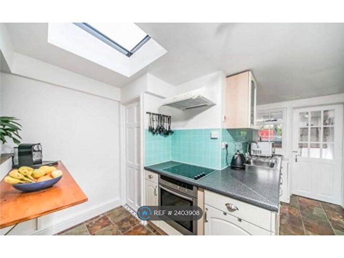 2 Bedroom Terraced House To Rent In Brunswick Street, Reading, RG1