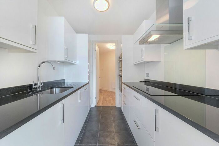 1 Bedroom Flat To Rent In The Circle, Queen Elizabeth Street, London, SE1