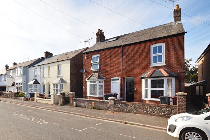2 Bedroom House To Rent In Melbourne Road, Chichester, PO19