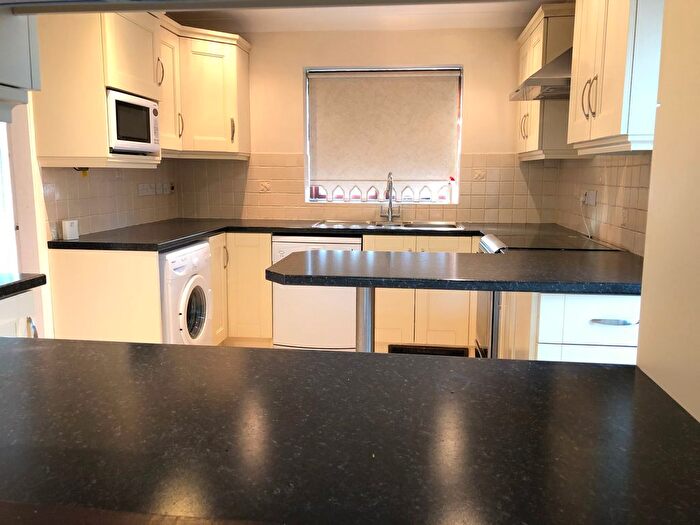 3 Bedroom Semi Detached House For Sale In Bulrush Close, Chatham, ME5