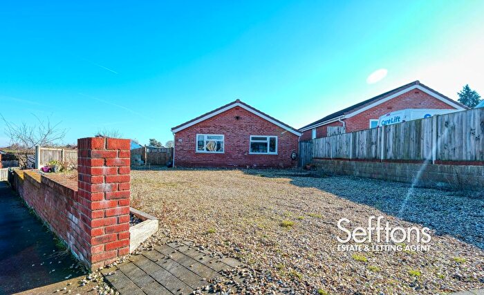 3 Bedroom Detached Bungalow For Sale In Valley Side Road, Norwich, Norfolk, NR1