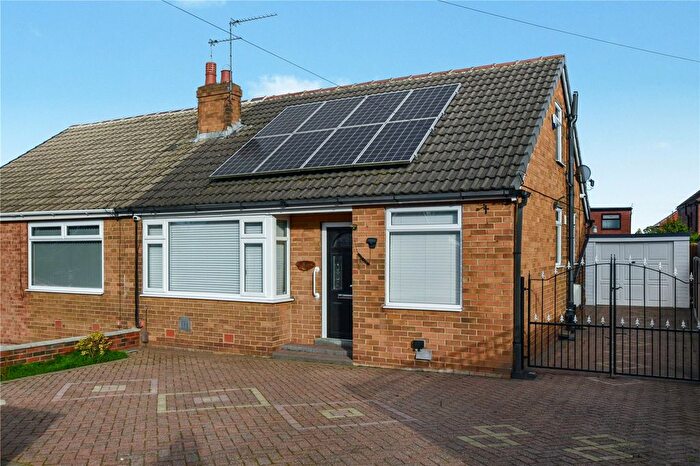 2 Bedroom Semi-Detached House For Sale In Scott Green Crescent, Gildersome, Morley, Leeds, LS27