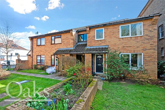 1 Bedroom Apartment For Sale In Birchanger Road, Woodside, SE25