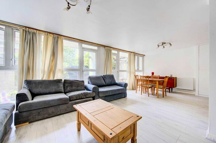 3 Bedroom Maisonette To Rent In Finborough Road, Chelsea, London, SW10