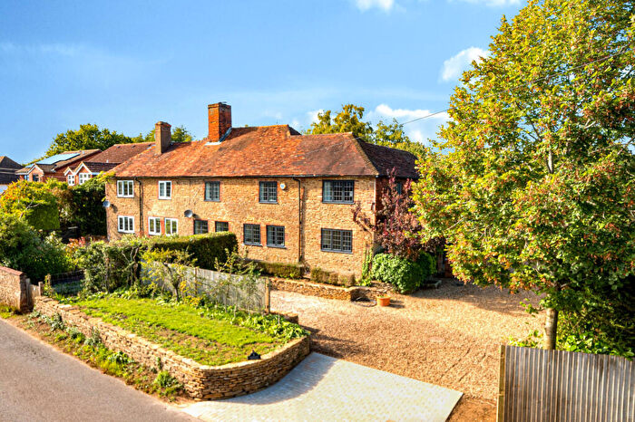 4 Bedroom Semi-Detached House For Sale In Hurtmore Road, Hurtmore, GU7
