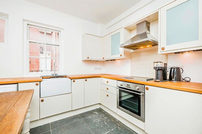 1 Bedroom Apartment For Sale In Westgate Street, Cardiff, CF10