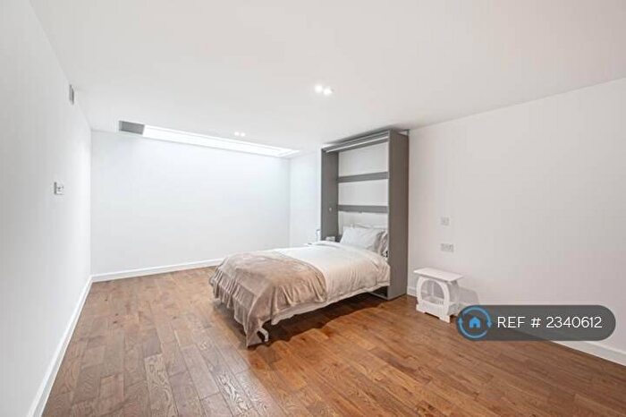 Studio To Rent In Endersleigh Gardens, London, NW4