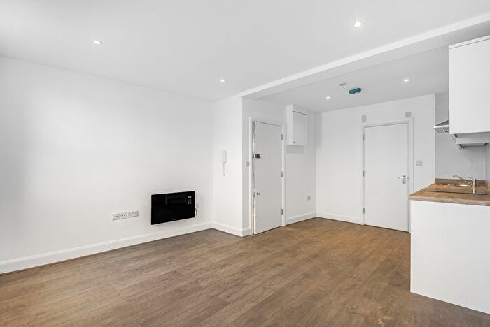 Studio To Rent In New Cross Road, London, SE14