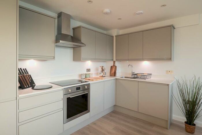2 Bedroom Apartment To Rent In Marlowes, Hemel Hempstead, HP1