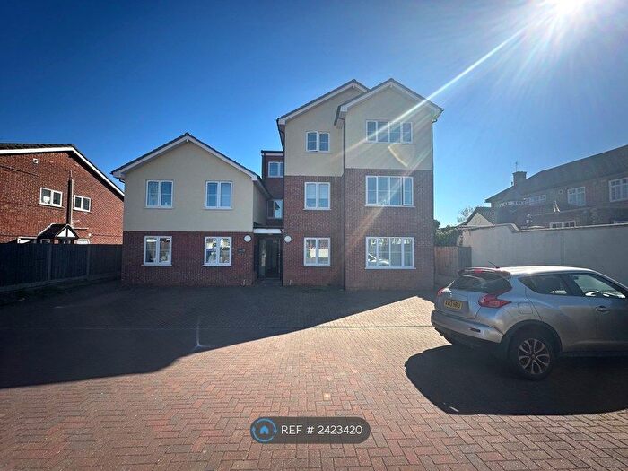 2 Bedroom Flat To Rent In Blackfen Road, Sidcup, DA15