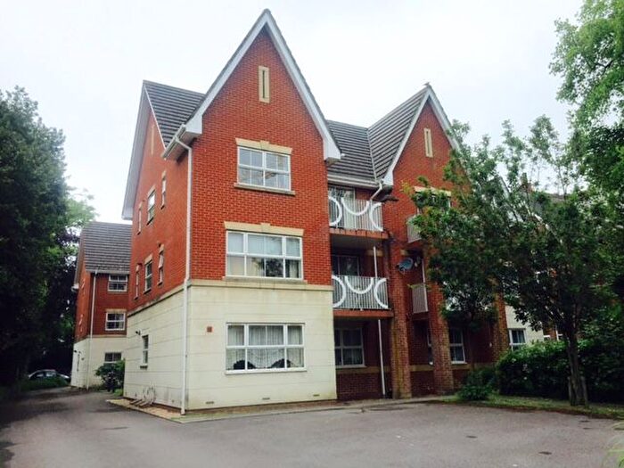 2 Bedroom Flat To Rent In Hulse Road, Southampton, SO15