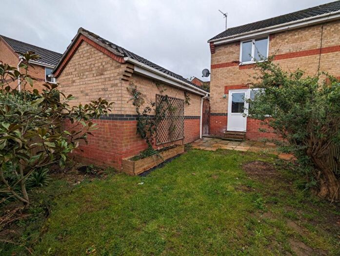 2 Bedroom End Of Terrace House To Rent In Emsworth Close, Bury St Edmunds, IP32