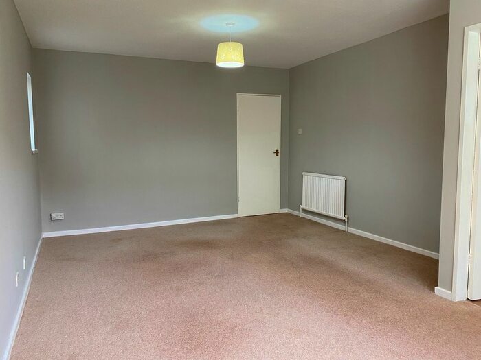 2 Bedroom Flat To Rent In Harvey Clough Road, Sheffield, S8