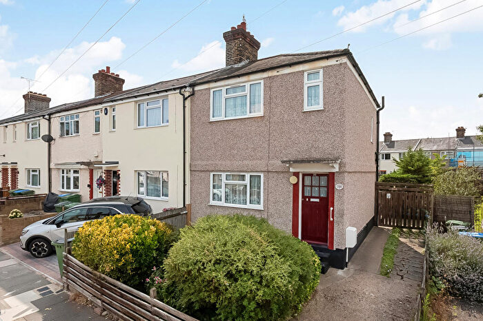 2 Bedroom End Of Terrace House For Sale In Flamsteed Road, Charlton, SE7