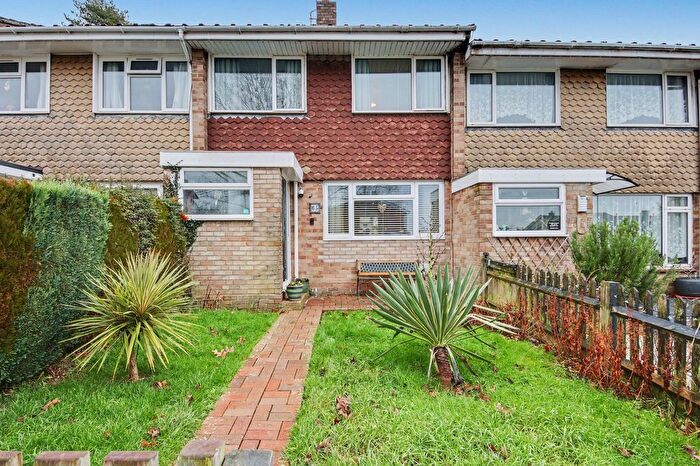 3 Bedroom Terraced House For Sale In Oak Road, Bishops Waltham, SO32