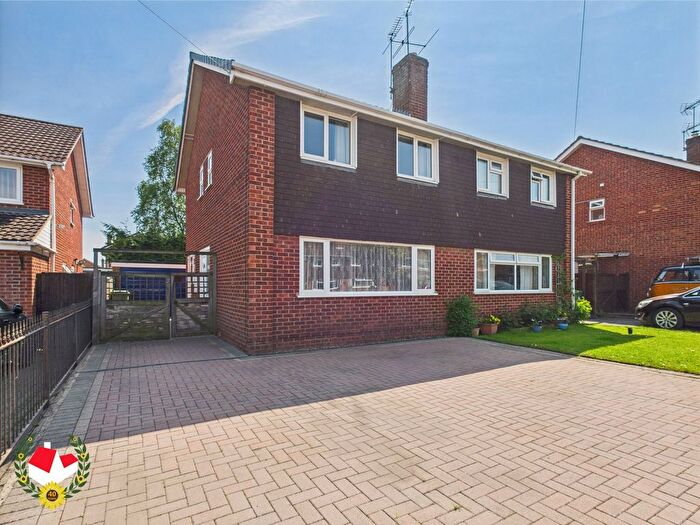 3 Bedroom Semi-Detached House For Sale In Ploughmans Way, Hardwicke, GL2