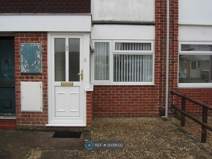 1 Bedroom Maisonette To Rent In Cubb Field, Aylesbury, HP19