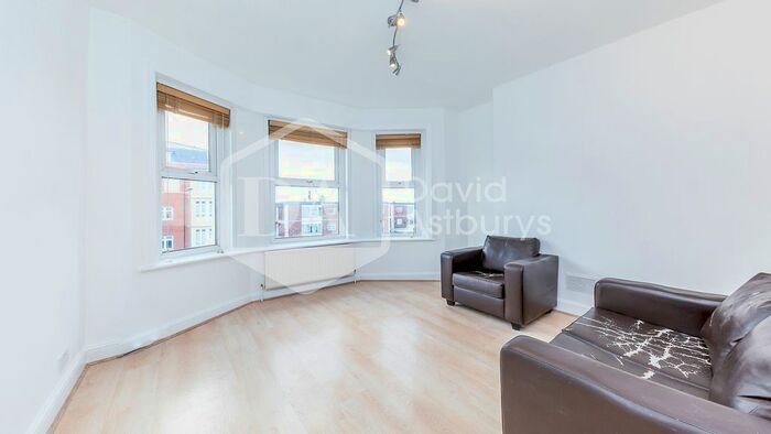 2 Bedroom Flat To Rent In High Road, Finchley, London, N12