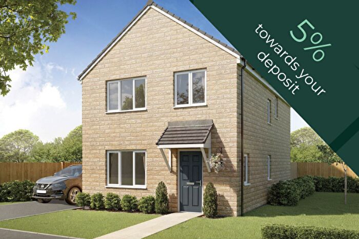 4 Bedroom Detached House For Sale In Northside Road, Bradford, BD7
