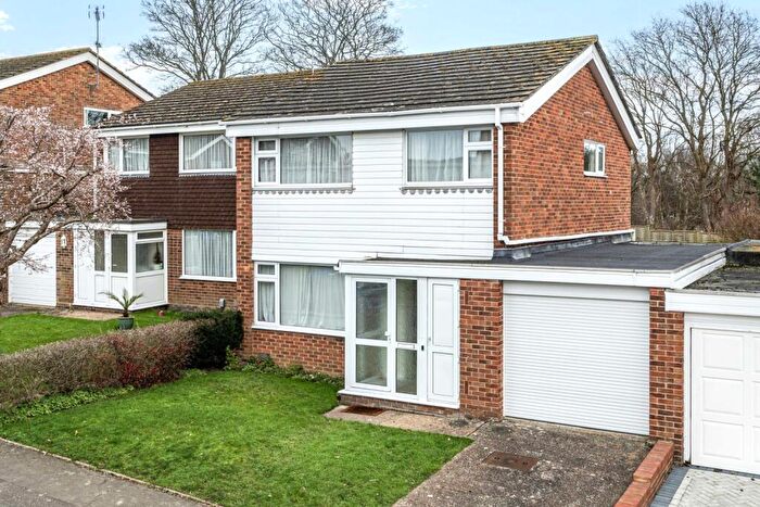 3 Bedroom Detached House For Sale In Beech Close, Folkestone, Kent, CT19