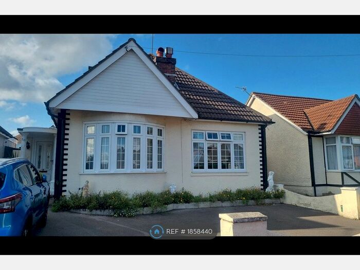 4 Bedroom Bungalow To Rent In Merridale Road, Southampton, SO19