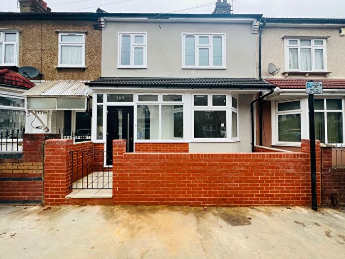 5 Bedroom Terraced House To Rent In Clements Road, London, E6