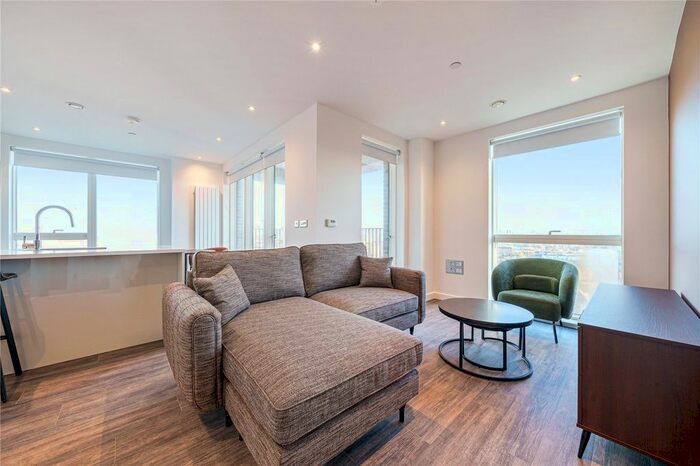 2 Bedroom Flat To Rent In Thurlow Street, London, SE17