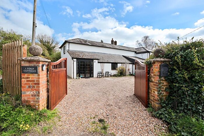 3 Bedroom Semi-Detached House To Rent In Basingstoke, RG25
