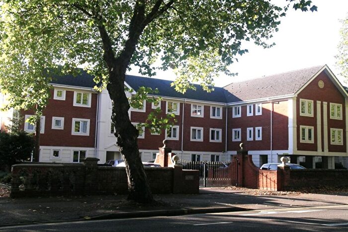 2 Bedroom Apartment To Rent In Shelley Court, London Road, Reading, RG1