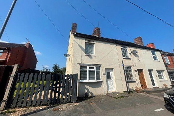 2 Bedroom End Of Terrace House To Rent In Station Street, Walsall, WS6