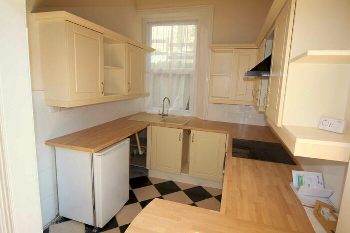 2 Bedroom Apartment To Rent In Shrubbery Walk, Weston-super-Mare, BS23