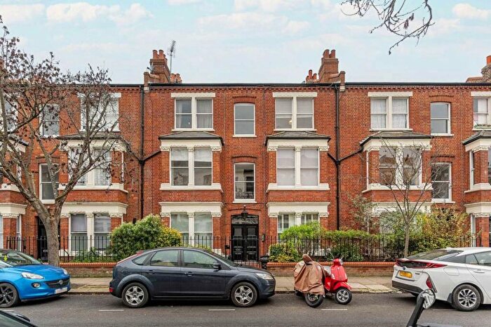 2 Bedroom Flat To Rent In Sulgrave Road, London, W6