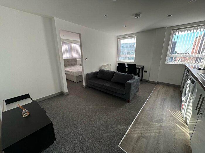 1 Bedroom Apartment To Rent In South Street, Hull, HU1