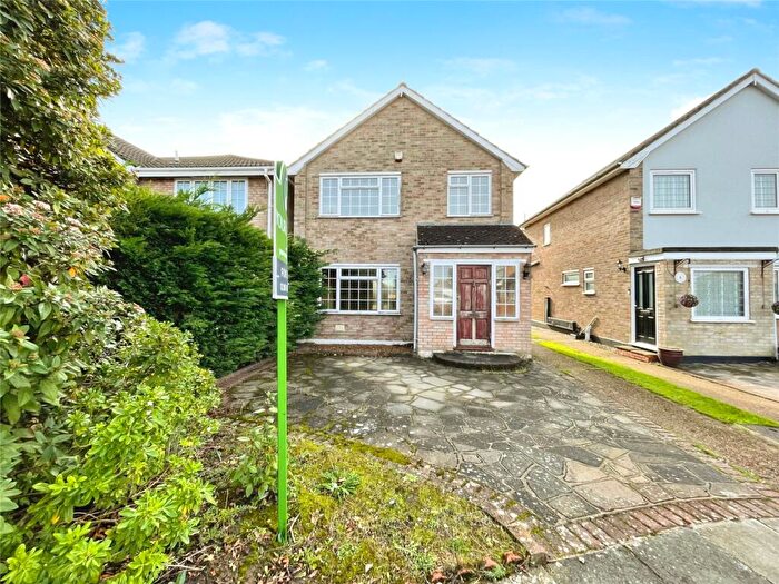 3 Bedroom Detached House For Sale In Langdon Shaw, Sidcup, DA14