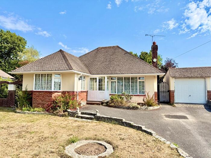 2 Bedroom Bungalow For Sale In Terrington Avenue, Highcliffe On Sea, Christchurch, BH23