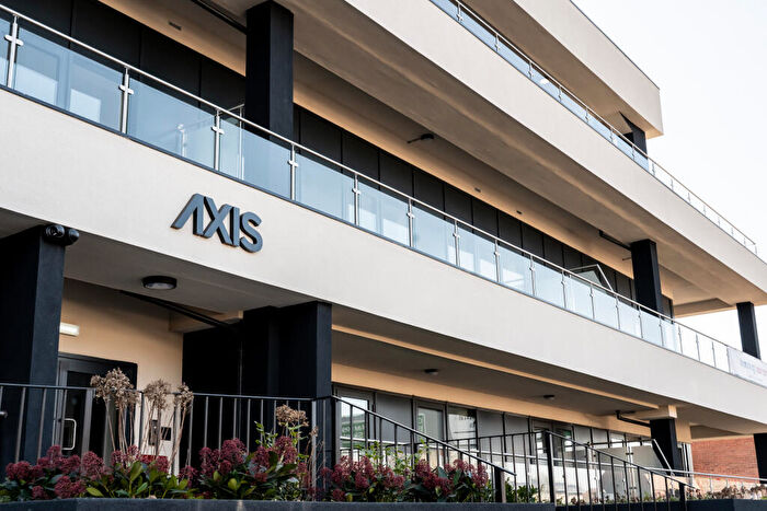 2 Bedroom Apartment To Rent In York Road, Leeds, West Yorkshire, LS9