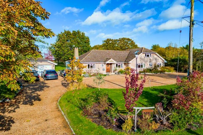 6 Bedroom Detached House For Sale In Kirkham Road, Horndon-On-The-Hill, SS17