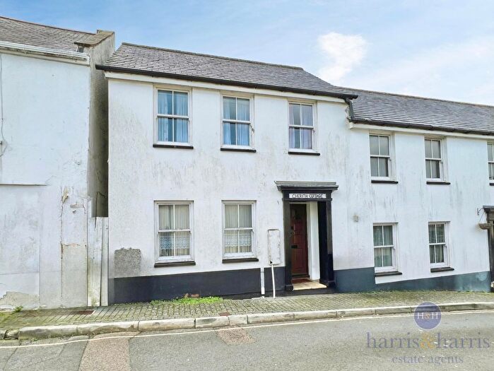 3 Bedroom Terraced House To Rent In Market Square, Axminster, EX13