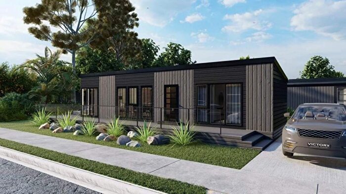 2 Bedroom Mobile/park Home For Sale In Back Road, Newton On Derwent, York, YO41