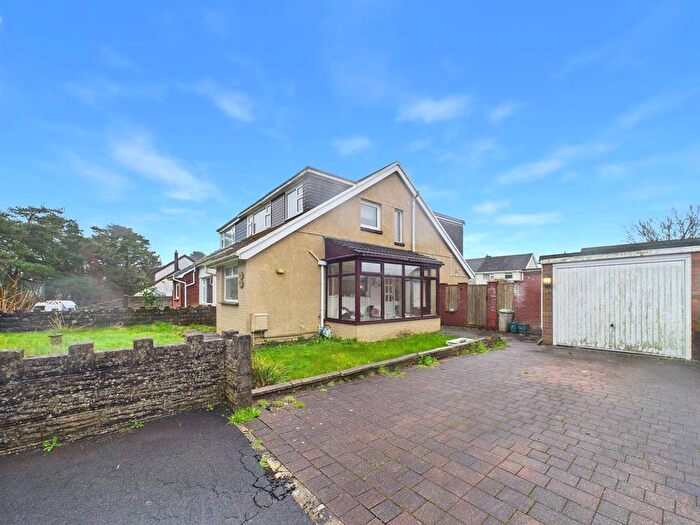 3 Bedroom Bungalow For Sale In Cwmrhydyceirw, Swansea, SA6