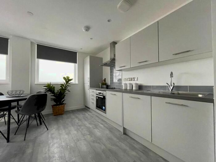 2 Bedroom Flat To Rent In Yardley, Birmingham, West Midlands, B25