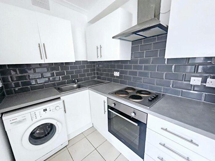 1 Bedroom Apartment To Rent In Whites Road, Southampton, SO19