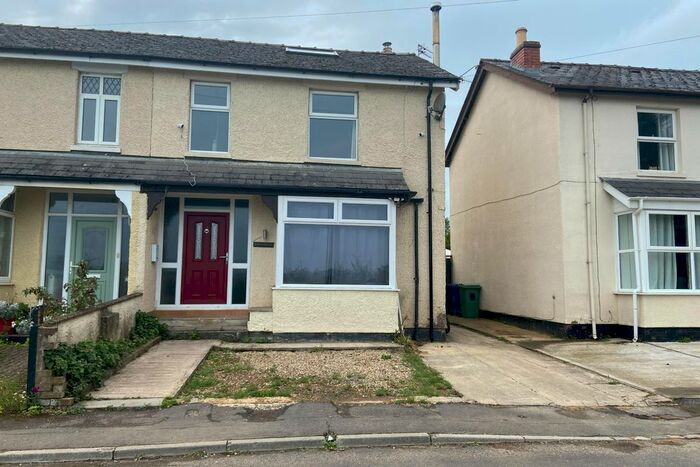 3 Bedroom Semi-Detached House For Sale In Sandhurst Lane, Sandhurst, Gloucester, GL2
