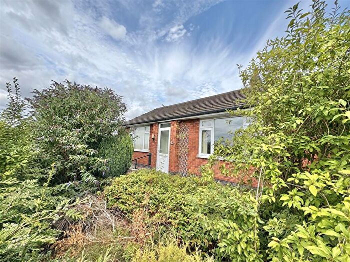 2 Bedroom Detached Bungalow For Sale In Midfield Road, Kirkby-in-Ashfield, NG17