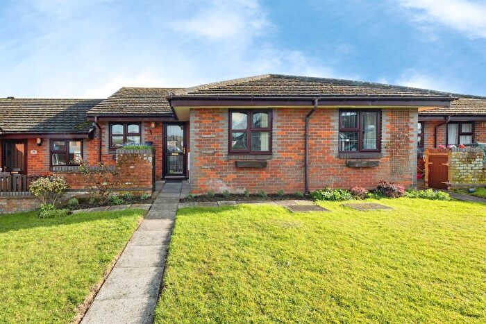 2 Bedroom Terraced Bungalow For Sale In Westbury Lane, Newport Pagnell, MK16