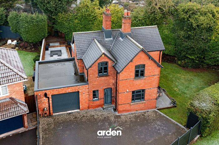 4 Bedroom Detached House For Sale In Hewell Lane, Barnt Green, B45