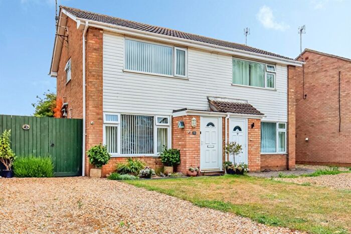 3 Bedroom Semi Detached House For Sale In Meadow Lane, Ryhall, Stamford, PE9