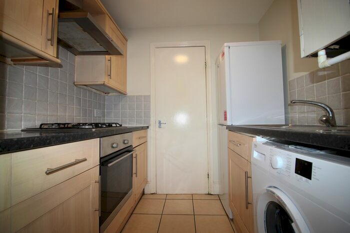 2 Bedroom Flat To Rent In Markhouse Road, London E17