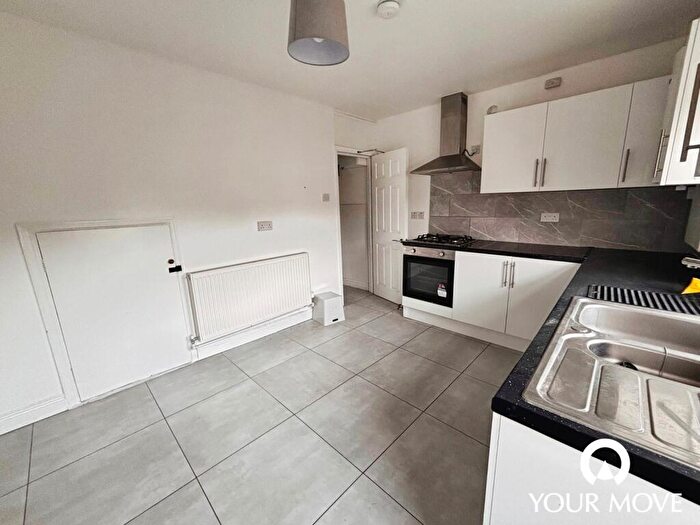 4 Bedroom Terraced House To Rent In Rochester Street, Chatham, Kent, ME4