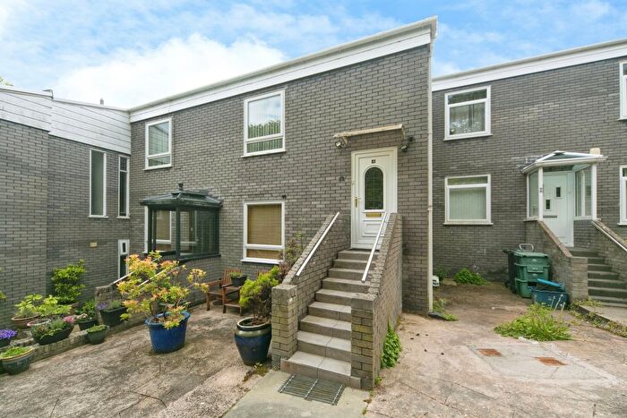 2 Bedroom Flat For Sale In Llanrwst Road, Glan Conwy, Colwyn Bay, Conwy, LL28